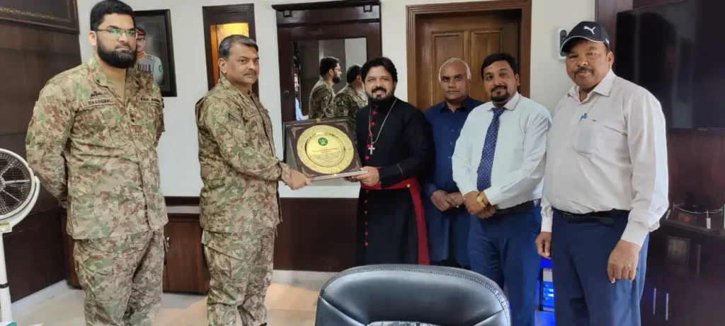 Bishop Amanat recived award from official army officers